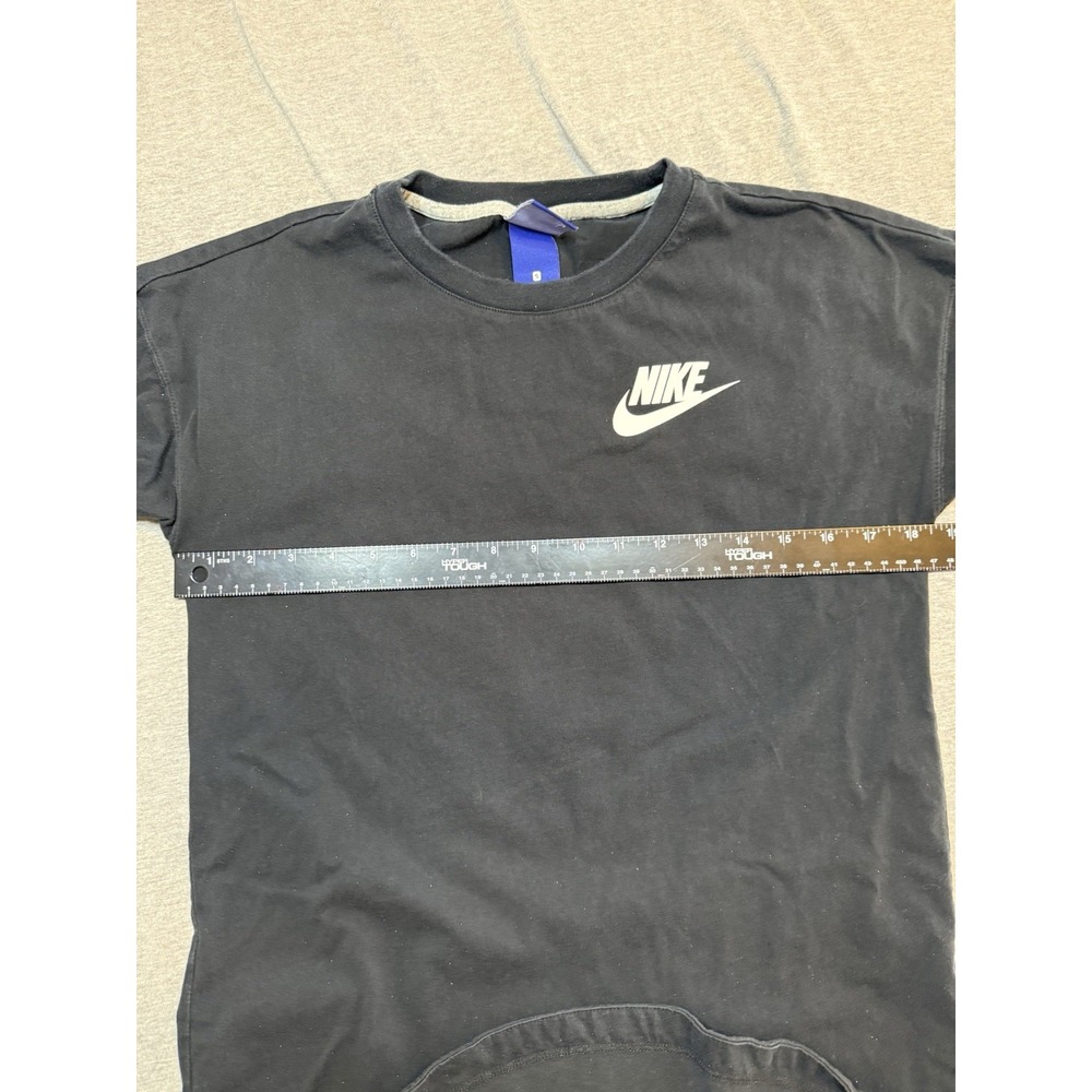 Nike black long-sleeve w/ white stripes on the sleeves and a curved hem - Small - Picture 7 of 10